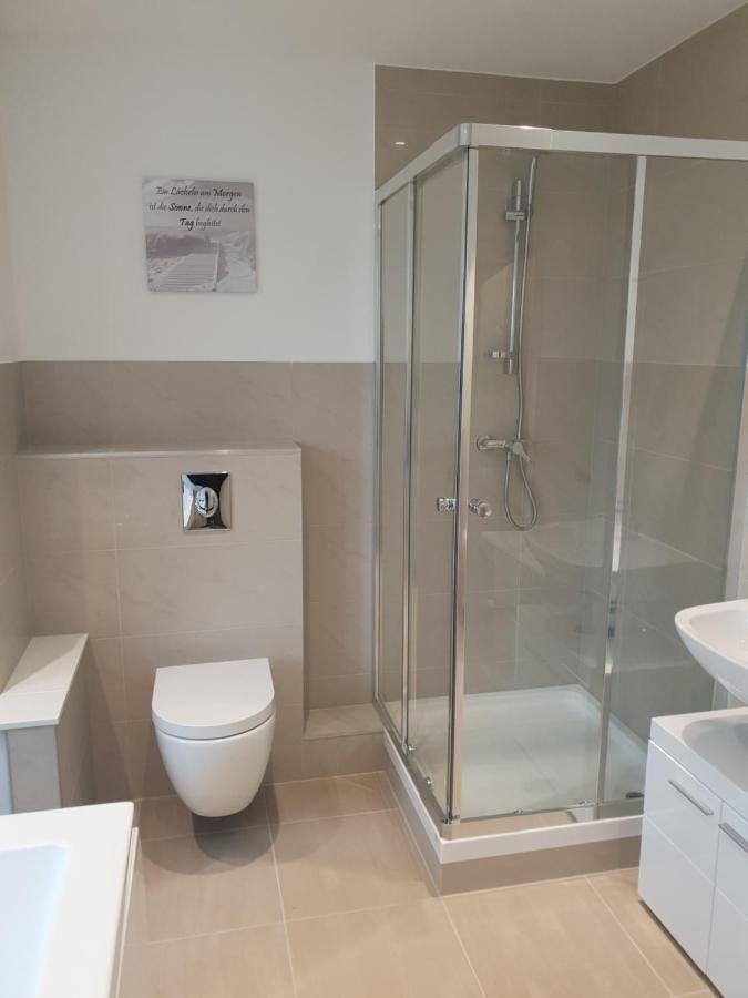 Ferienwohnung Mit Jacuzzi Naehe Flughafen Koeln Bonn Troisdorf Buitenkant foto