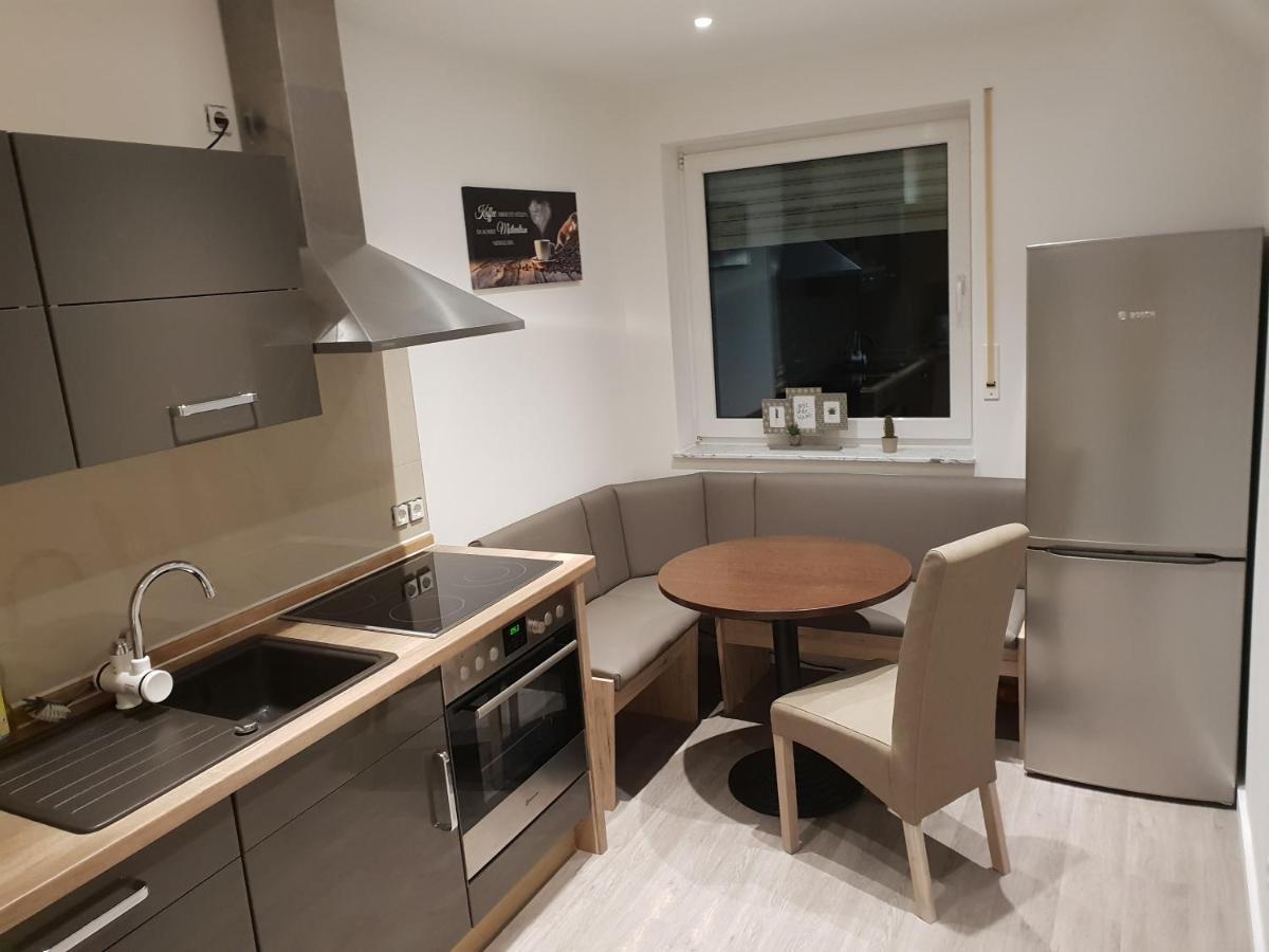 Ferienwohnung Mit Jacuzzi Naehe Flughafen Koeln Bonn Troisdorf Buitenkant foto