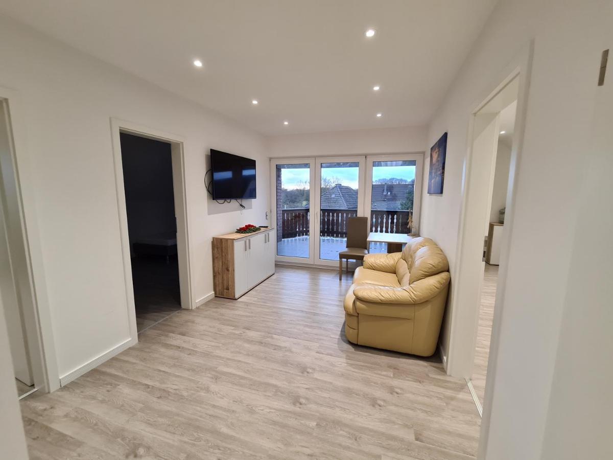 Ferienwohnung Mit Jacuzzi Naehe Flughafen Koeln Bonn Troisdorf Buitenkant foto